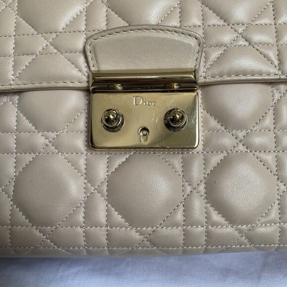 Christian Dior Shoulder Flap Bag Medium Nude Beige Pink Gold Chain - Picture 13 of 16